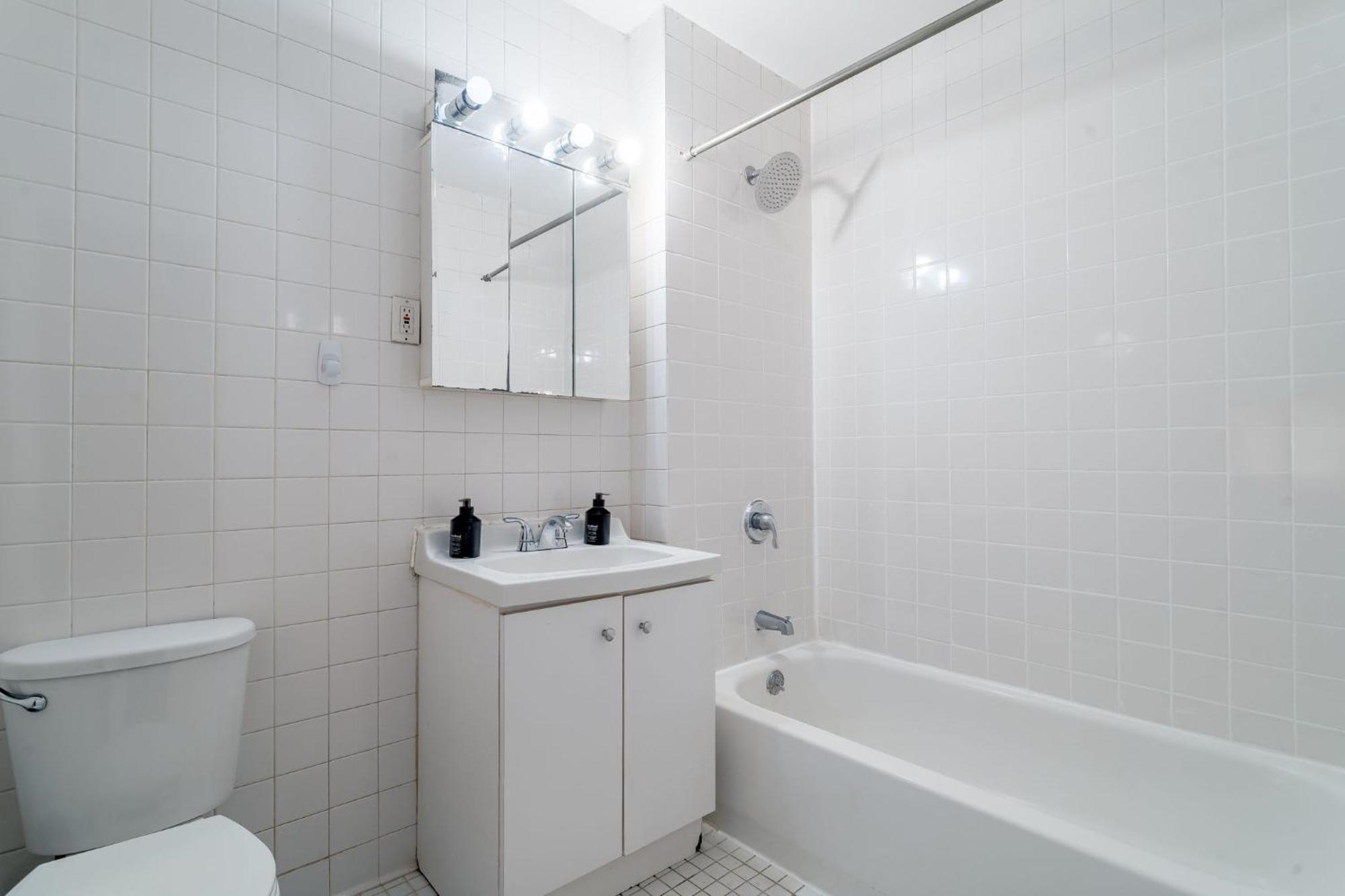 Apartamento 3bd 1bath Cozy Near Times Square Nova York